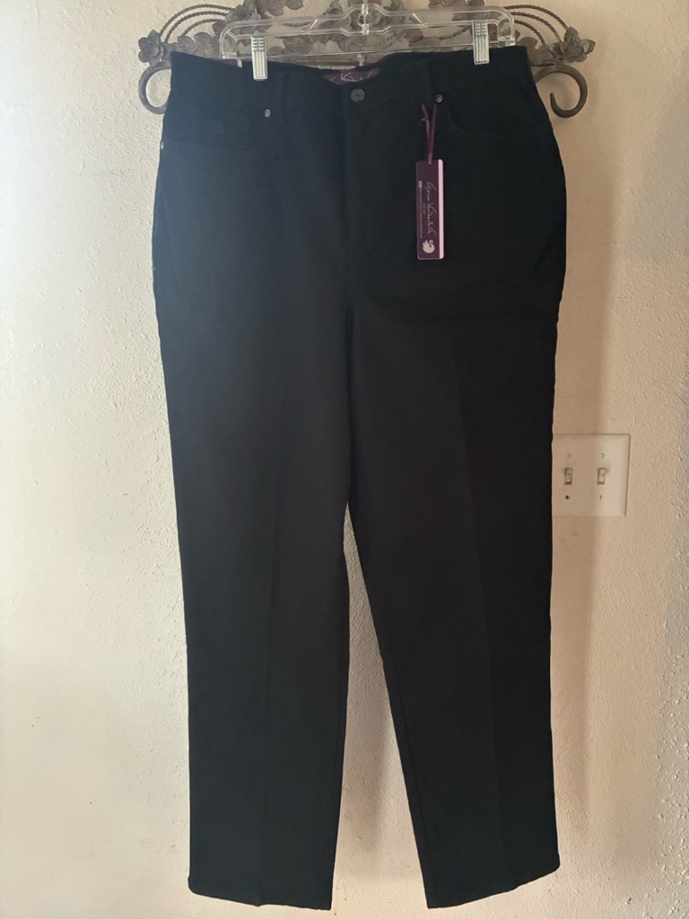 NWT Gloria Vanderbilt Amanda Heritage Fit Tapered Leg Classic Rise Black Jeans